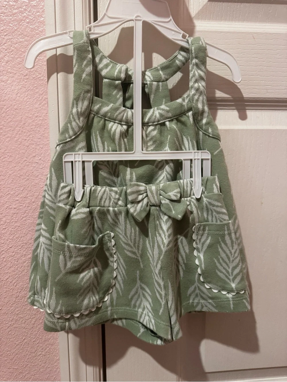 Girls Green Leaf-Print shirt and Short matching set with Bows